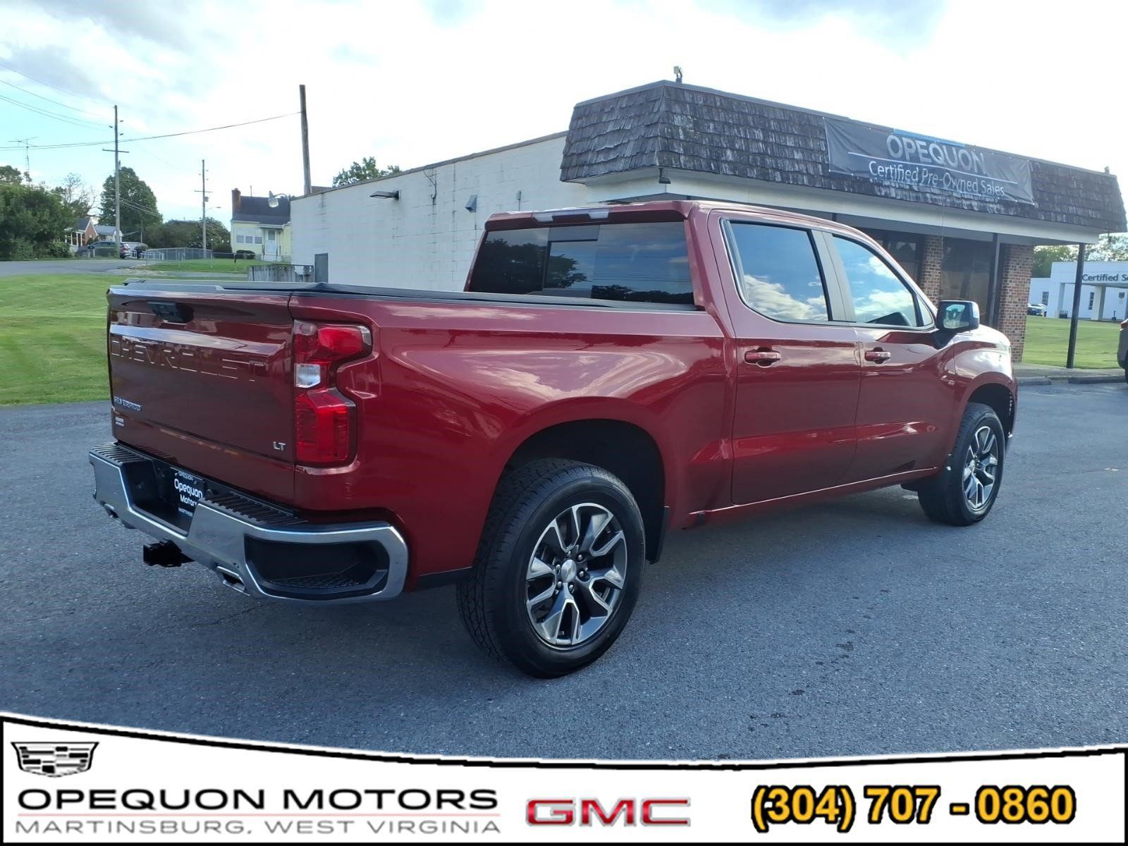 Used 2023 Chevrolet Silverado 1500 LT AWD/4WD image 6