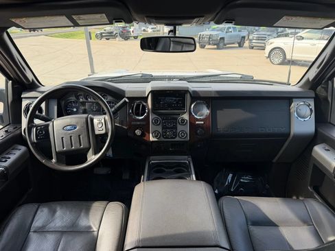 Used 2016 Ford F250 Lariat w/ Lariat Ultimate Package AWD/4WD image 17