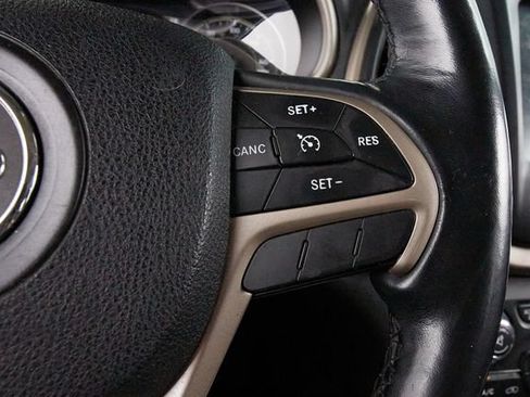 Used 2016 Jeep Cherokee Limited AWD/4WD image 13