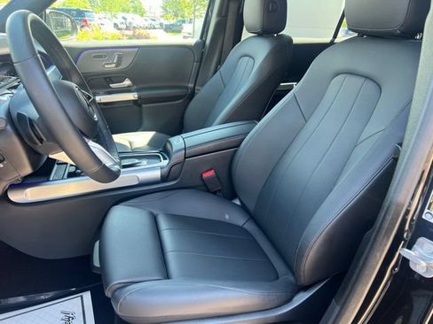Used 2025 Mercedes-Benz GLB 250 4MATIC image 24