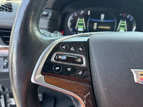 Used 2019 Cadillac Escalade Luxury AWD/4WD image 6