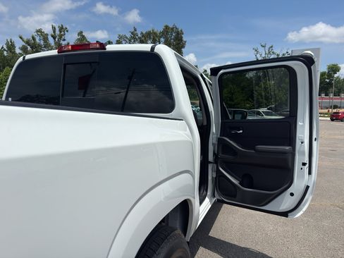 New 2026 Nissan Frontier SV w/ SV Convenience Package RWD image 22