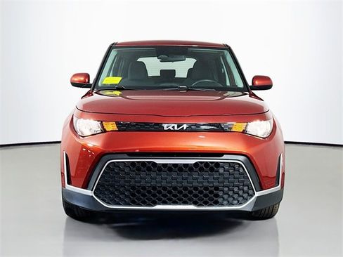 Used 2023 Kia Soul LX image 11