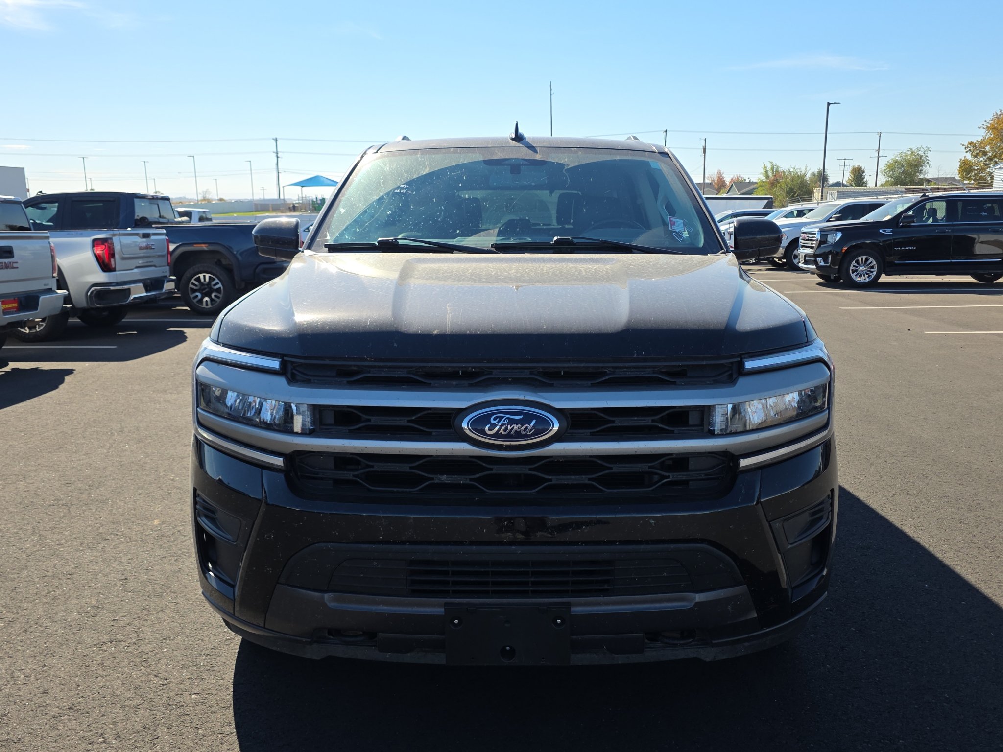Used 2024 Ford Expedition XLT AWD/4WD image 2