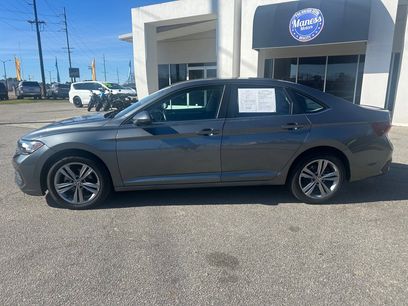 Used 2024 Volkswagen Jetta SE