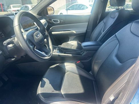 Used 2024 Jeep Compass Limited AWD/4WD image 5