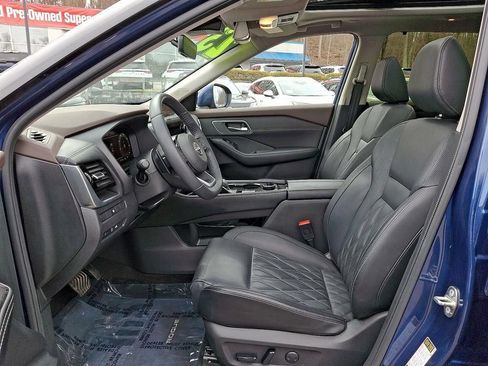 Used 2023 Nissan Rogue Platinum AWD/4WD image 16
