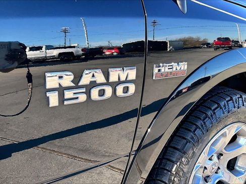 Used 2017 RAM 1500 Laramie w/ Convenience Group image 10