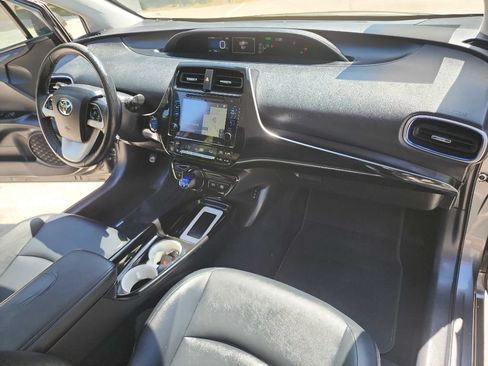 Used 2016 Toyota Prius Four Touring FWD image 30