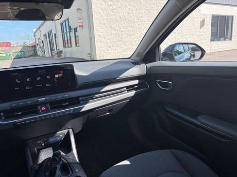 Used 2025 Kia K4 FWD image 35