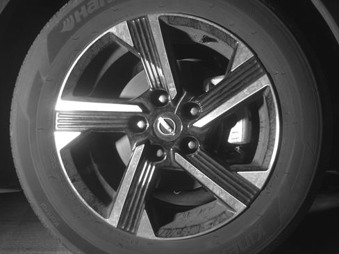 Used 2025 Nissan Sentra SV FWD image 13