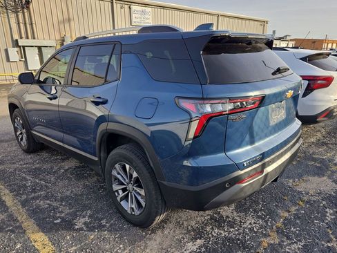 Used 2025 Chevrolet Equinox LT w/ Convenience Package II image 3