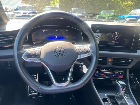 Used 2025 Volkswagen Jetta Sport FWD image 30