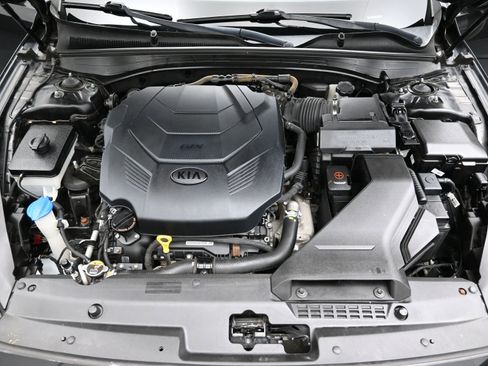 Used 2018 Kia Cadenza Technology image 7
