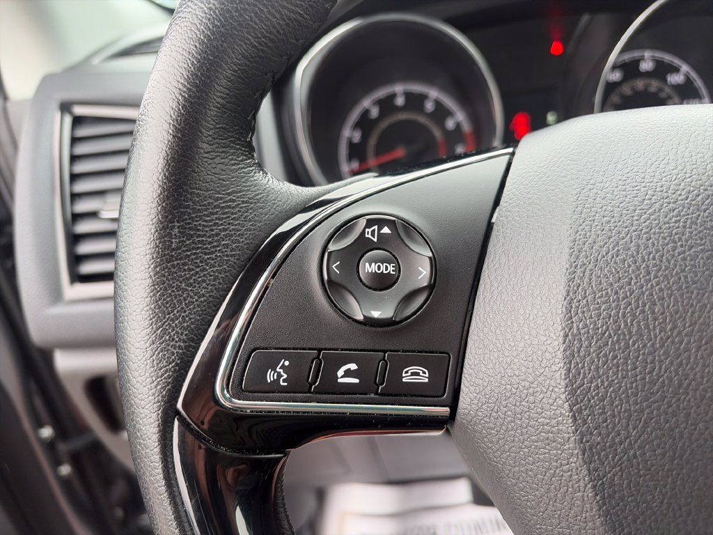 Used 2025 Mitsubishi Outlander Sport SE AWD/4WD image 30