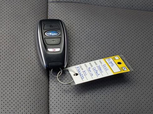 Certified 2022 Subaru Outback Limited AWD/4WD image 17