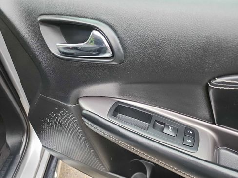 Used 2017 Dodge Journey Crossroad FWD image 36