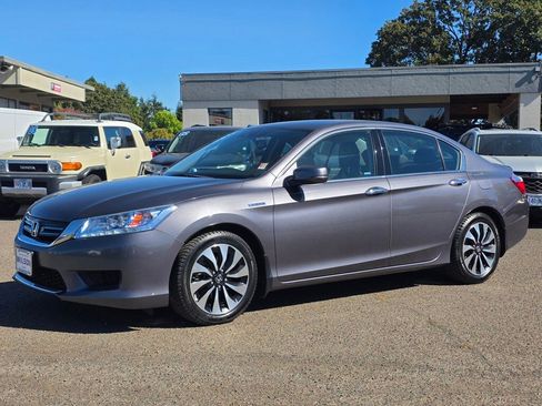 Used 2015 Honda Accord Touring image 1