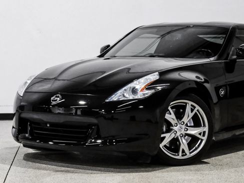 Used 2012 Nissan 370Z Touring w/ Sport Pkg RWD image 11