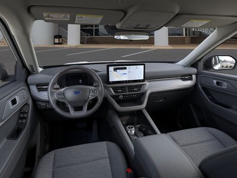 New 2026 Ford Explorer Active RWD image 9