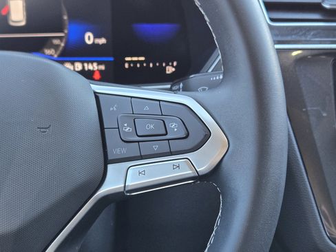 Used 2022 Volkswagen Tiguan SE image 28