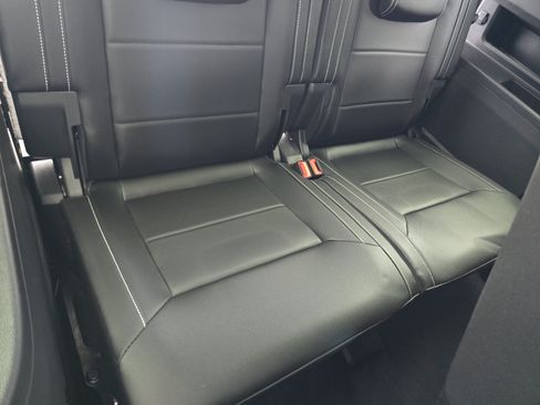 Used 2022 Volkswagen Atlas SE w/ Panoramic Sunroof Package AWD/4WD image 12
