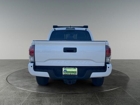 Used 2023 Toyota Tacoma TRD Off-Road w/ Technology Package AWD/4WD image 8