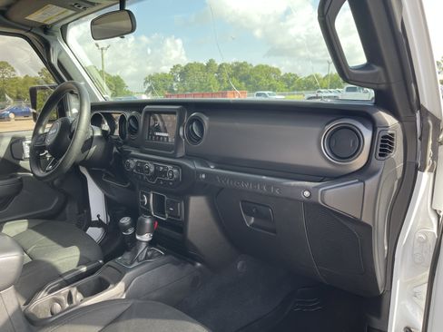 Used 2023 Jeep Wrangler Unlimited Sport AWD/4WD image 15