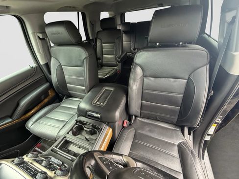Used 2017 GMC Yukon Denali w/ Open Road Package AWD/4WD image 13