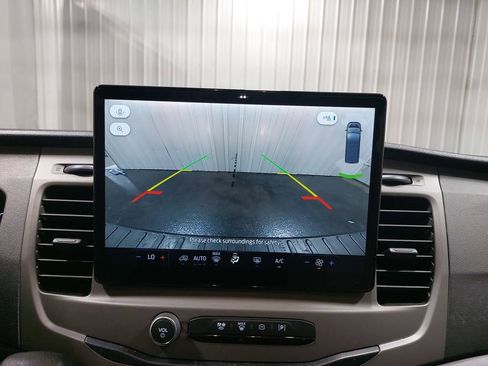 Used 2022 Ford Transit 350 XLT image 26