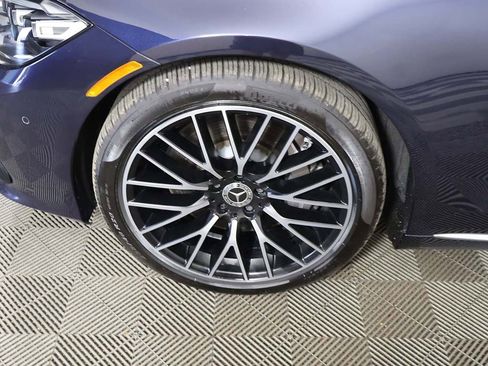 Used 2022 Mercedes-Benz S 500 4MATIC w/ 3D Technology Package image 23