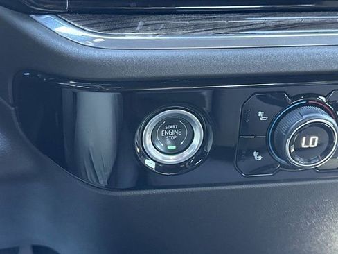 Used 2023 Chevrolet Silverado 1500 LT image 32