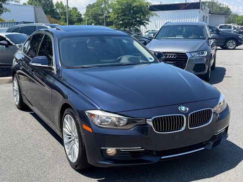 Used 2013 BMW 328i Sedan RWD image 3