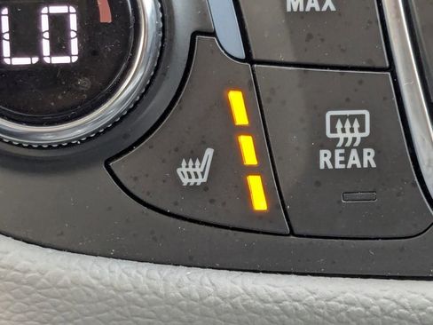 Certified 2023 Chevrolet Equinox LT FWD image 28