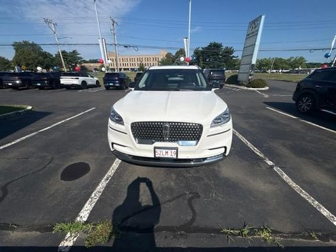 Used 2020 Lincoln Aviator Reserve w/ Equipment Group 202A AWD/4WD image 3
