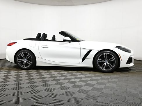 Certified 2024 BMW Z4 sDrive30i w/ Premium Package image 16