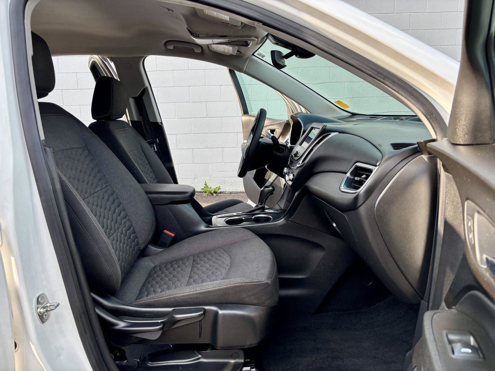 Used 2020 Chevrolet Equinox LT AWD/4WD image 7