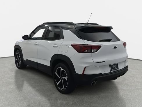 Used 2023 Chevrolet TrailBlazer RS w/ Sun and Liftgate Package image 7