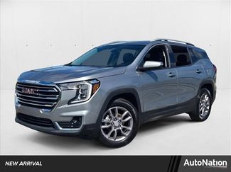 Used 2024 GMC Terrain SLT image 1