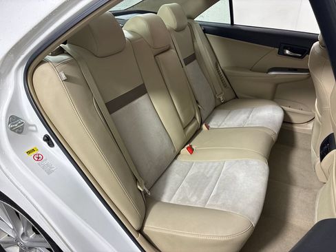 Used 2012 Toyota Camry XLE w/ Leather Pkg FWD image 28