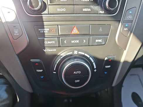 Used 2017 Hyundai Santa Fe Sport AWD/4WD image 24