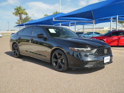Used 2024 Honda Accord Sport image 3