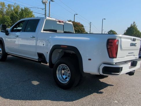 New 2025 GMC Sierra 3500 Denali Ultimate image 6