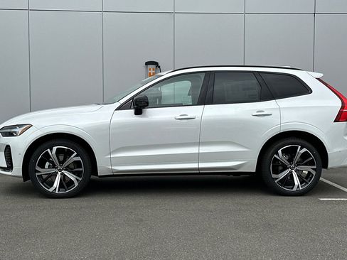 New 2025 Volvo XC60 B5 Ultra w/ Protection Package Premier image 2