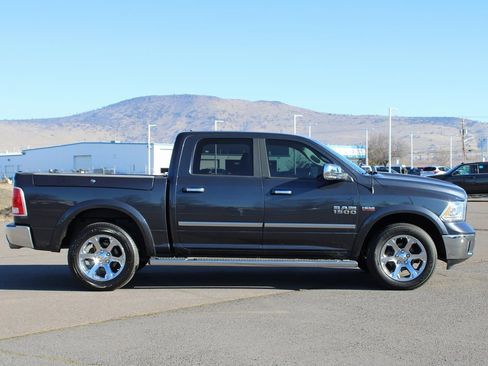 Used 2018 RAM 1500 Laramie w/ Convenience Group image 7