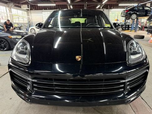 Used 2019 Porsche Cayenne S AWD/4WD image 5
