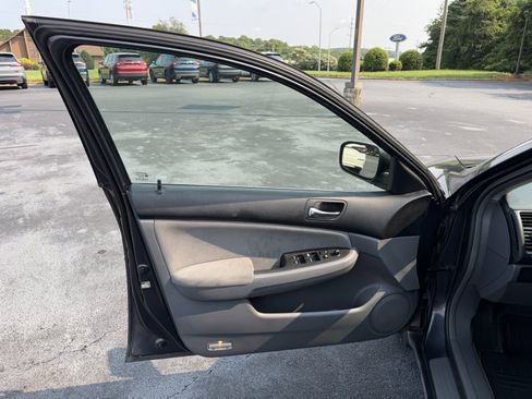 Used 2007 Honda Accord LX image 16
