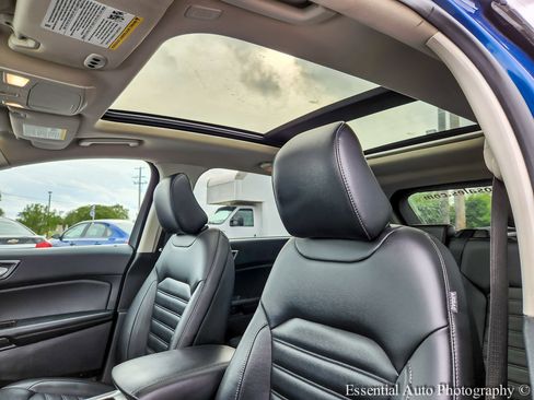Used 2022 Ford Edge SEL w/ Convenience Package AWD/4WD image 9