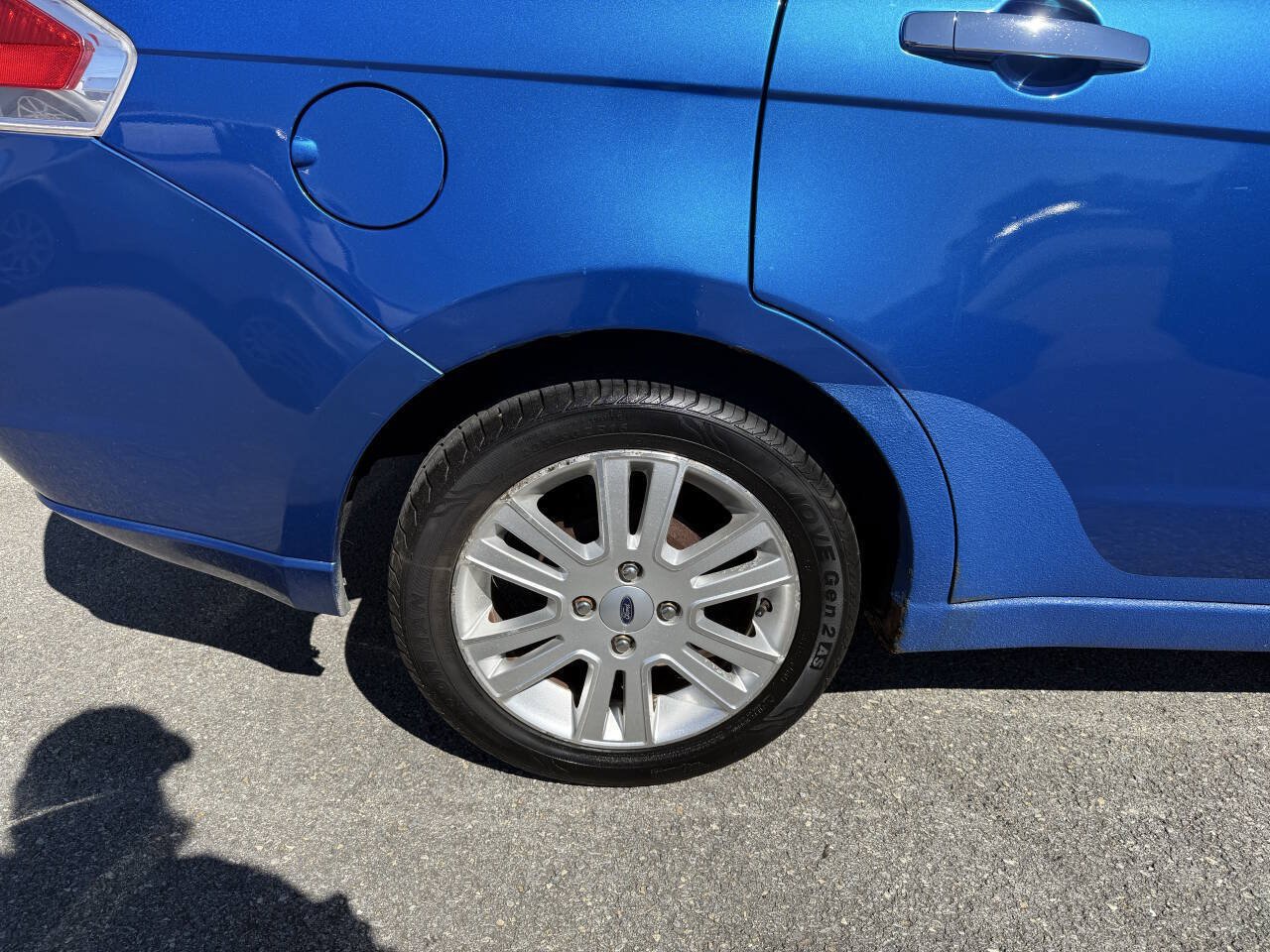 Used 2010 Ford Focus SEL FWD image 4
