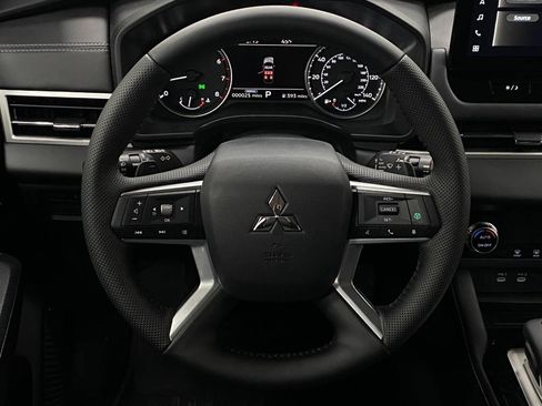 New 2026 Mitsubishi Outlander SE AWD/4WD image 15